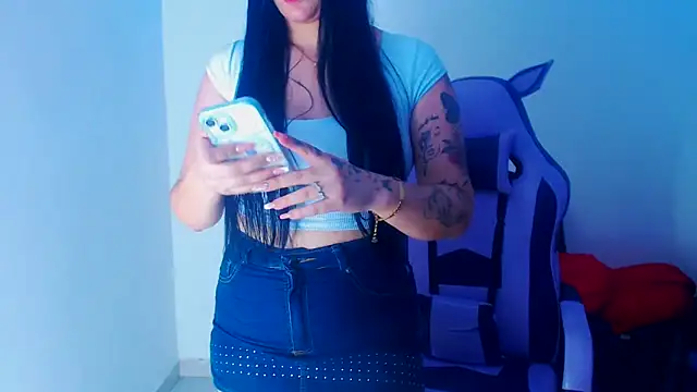 Snapshot of liz_dirty chatting on February 7, 11:08 pm liz dirty online show from February 7, 11:08 pm