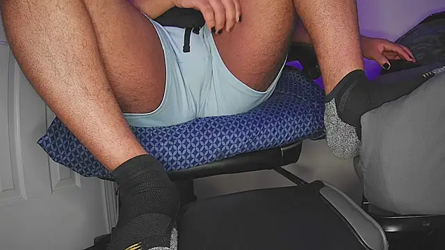 teaser4  online show from February 2, 4:48 am