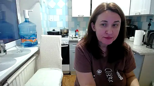 DonnaMagdalena online show from December 9, 6:12 am