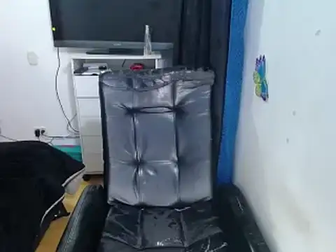 Yunhot  online show from March 10, 5:00 am