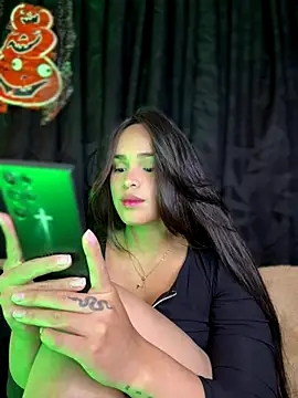 Snapshot of Merloth chatting on October 24, 5:04 am Merloth online show from October 24, 5:04 am