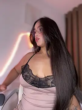 Snapshot of Merloth chatting on February 27, 12:21 am Merloth online show from February 27, 12:21 am