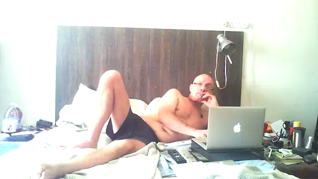 Snapshot of dazuk4513 chatting on May 14, 5:09 pm dazuk4513 online show from May 14, 5:09 pm