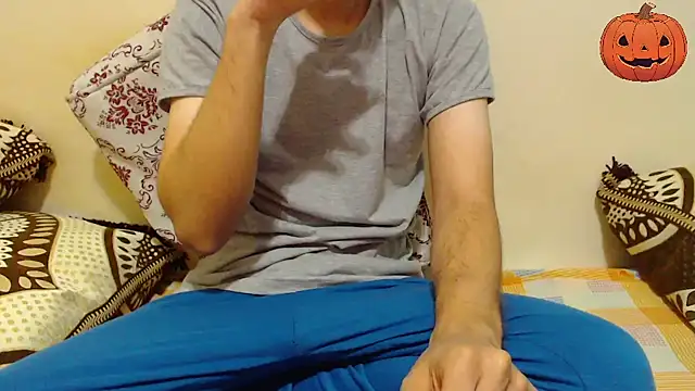 Alexdelarge323 online show from October 10, 11:20 am