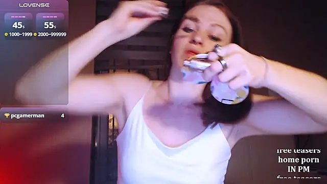 Snapshot of Cassie_Wild chatting on December 2, 1:35 pm Cassie Wild online show from December 2, 1:35 pm