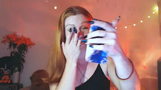 Snapshot of Cassie_Wild chatting on March 11, 10:21 am Cassie Wild online show from March 11, 10:21 am