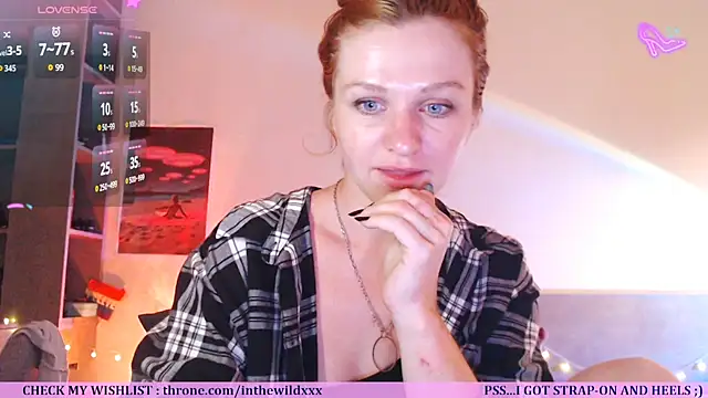 Snapshot of Cassie_Wild chatting on April 2, 1:31 pm Cassie Wild online show from April 2, 1:31 pm