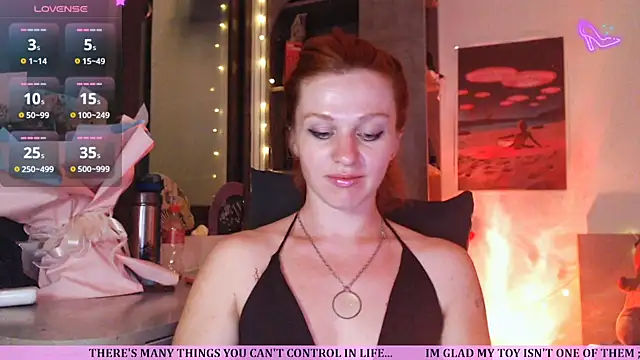 Snapshot of Cassie_Wild chatting on April 22, 1:01 pm Cassie Wild online show from April 22, 1:01 pm