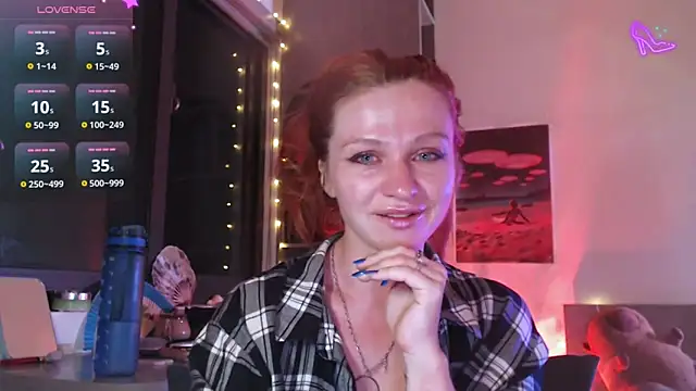 Snapshot of Cassie_Wild chatting on April 27, 2:59 pm Cassie Wild online show from April 27, 2:59 pm