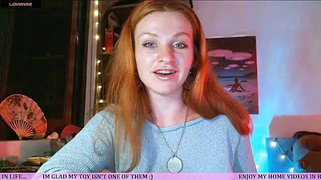 Snapshot of Cassie_Wild chatting on May 14, 1:40 pm Cassie Wild online show from May 14, 1:40 pm