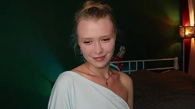 Snapshot of TataCoy chatting on July 23, 2:37 pm TataCoy online show from July 23, 2:37 pm