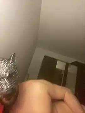 Tomhot3869 online show from March 18, 8:04 pm