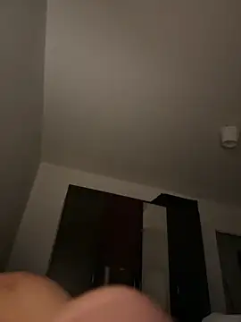 Tomhot3869 online show from October 15, 7:47 pm