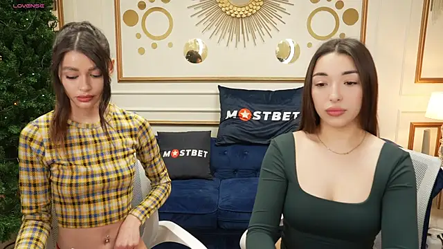 Jasmine Flow online show from December 19, 11:39 am