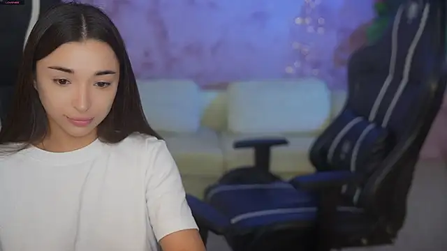 Jasmine Flow online show from September 11, 6:57 am