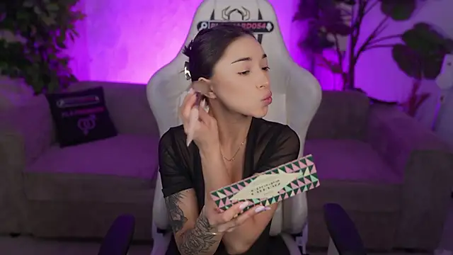 Jasmine Flow online show from March 3, 8:42 am