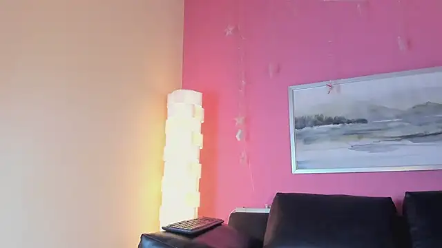 Snapshot of Tiffanysurez_ chatting on March 1, 1:07 pm Tiffanysurez online show from March 1, 1:07 pm