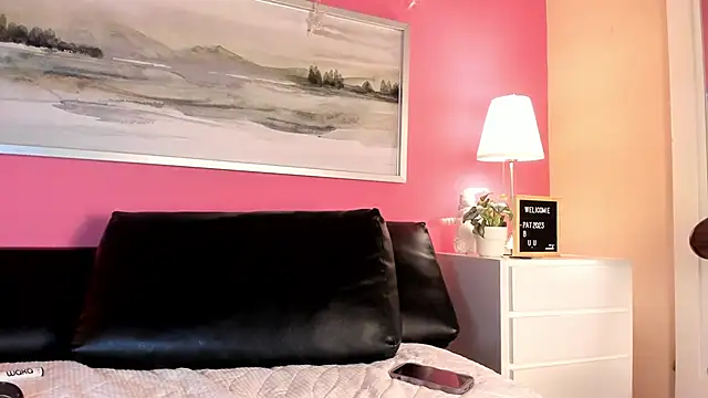 Snapshot of Tiffanysurez_ chatting on March 19, 10:20 pm Tiffanysurez online show from March 19, 10:20 pm