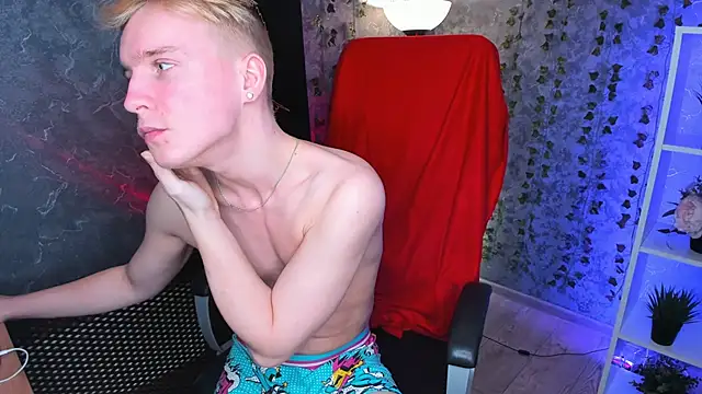 AlexxSweet online show from December 4, 10:35 am