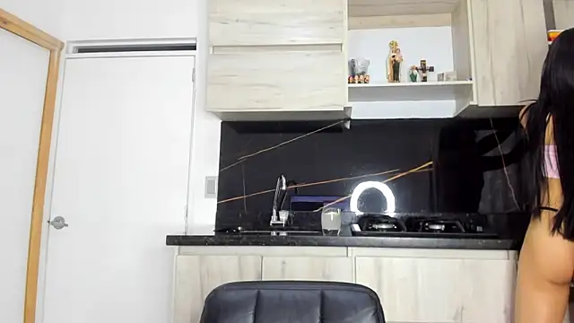 Snapshot of SEXY_DANNA17 chatting on March 1, 11:07 pm SEXY DANNA17 online show from March 1, 11:07 pm