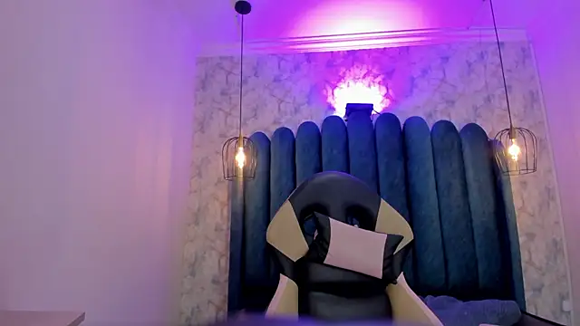 nalalye cruzz  online show from October 30, 2:57 am