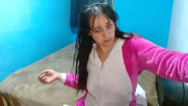 clarisse69 online show from December 18, 3:47 am