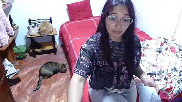 clarisse69 online show from March 6, 5:15 am