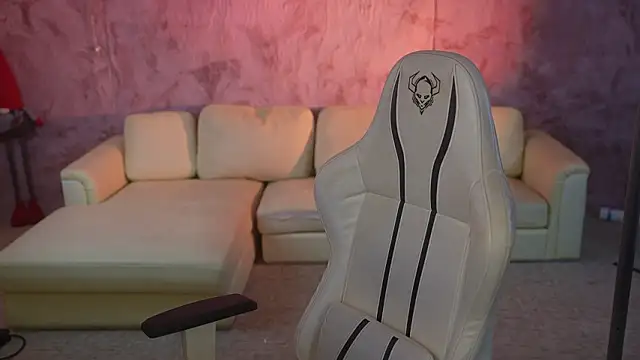 Snapshot of Anabelka054 chatting on February 2, 3:33 pm Anabelka054 online show from February 2, 3:33 pm