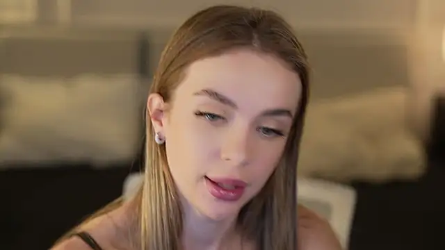 Snapshot of Anabelka054 chatting on February 9, 11:36 am Anabelka054 online show from February 9, 11:36 am