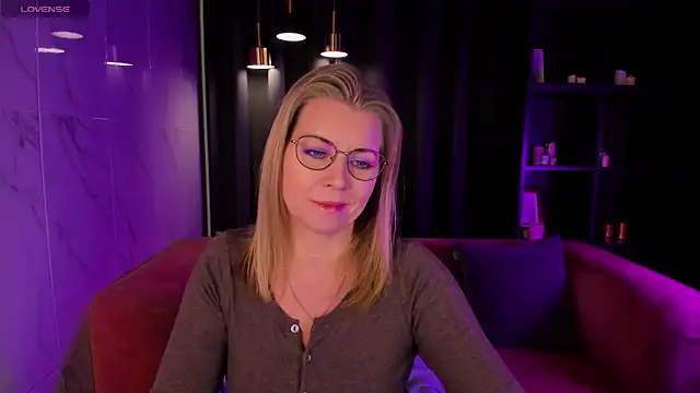 Annie Light online show from March 9, 5:44 am