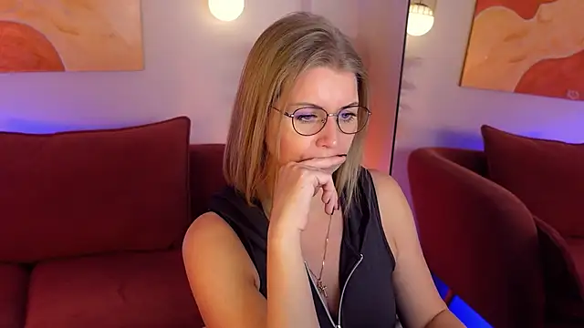 Annie Light online show from January 19, 6:06 am