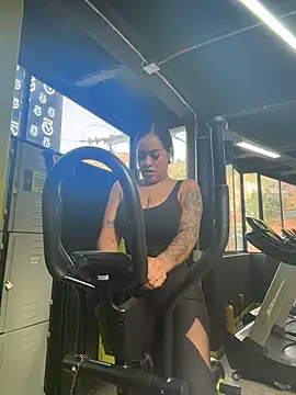 Luisa Fernandaa online show from February 27, 7:14 pm