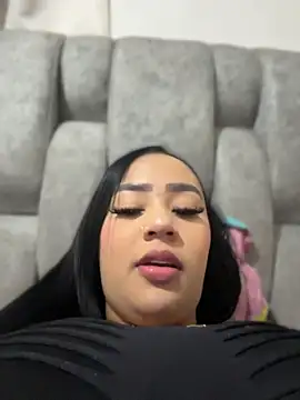 Snapshot of Luisa_Fernandaa chatting on May 14, 2:51 am Luisa Fernandaa online show from May 14, 2:51 am