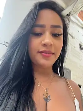 Snapshot of Luisa_Fernandaa chatting on May 16, 10:19 pm Luisa Fernandaa online show from May 16, 10:19 pm