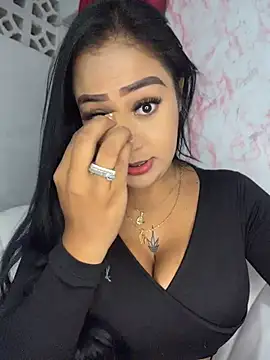 Snapshot of Luisa_Fernandaa chatting on May 31, 10:11 pm Luisa Fernandaa online show from May 31, 10:11 pm