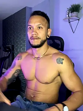 ARON TAYLER01 online show from September 13, 10:26 am