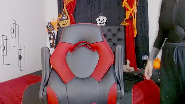 misslombana online show from October 7, 5:48 am