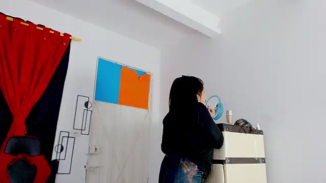 misslombana online show from April 12, 3:55 am