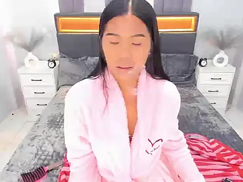 EllaCalifa online show from April 18, 7:34 am