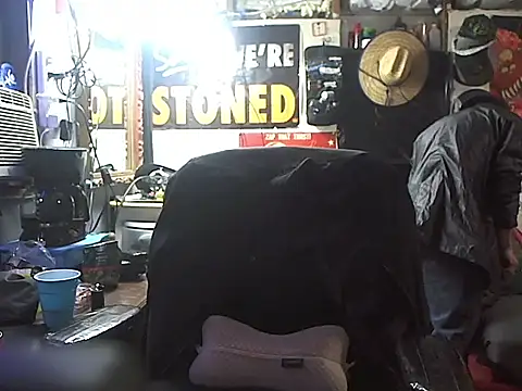 Snapshot of CloudDadddyyy420 chatting on December 29, 10:36 pm CloudDadddyyy420 online show from December 29, 10:36 pm