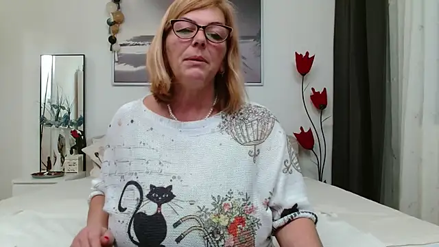Snapshot of YulliaMilf chatting on March 8, 4:28 pm YulliaMilf online show from March 8, 4:28 pm