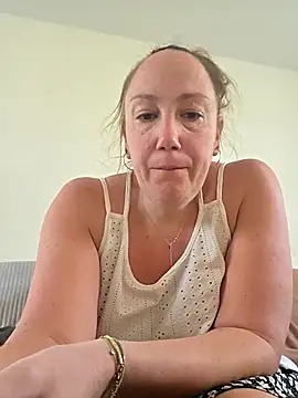 Wisie Cutie online show from April 7, 9:10 am