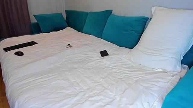 TishaLove online show from December 15, 4:37 pm