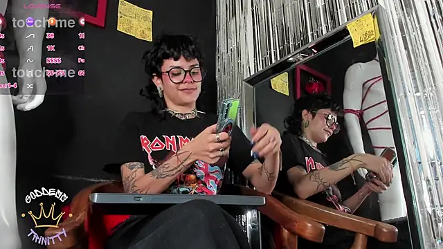 Snapshot of trinitty chatting on October 7, 12:46 pm trinitty online show from October 7, 12:46 pm