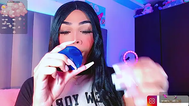 AiishaRose online show from February 6, 1:10 pm