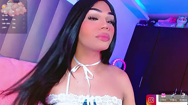 AiishaRose online show from February 18, 1:11 pm