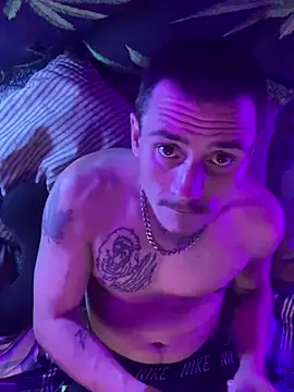 Snapshot of bugboy chatting on March 10, 8:41 am bugboy online show from March 10, 8:41 am