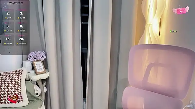 Snapshot of Mandy-- chatting on September 13, 12:05 pm Mandy-- online show from September 13, 12:05 pm