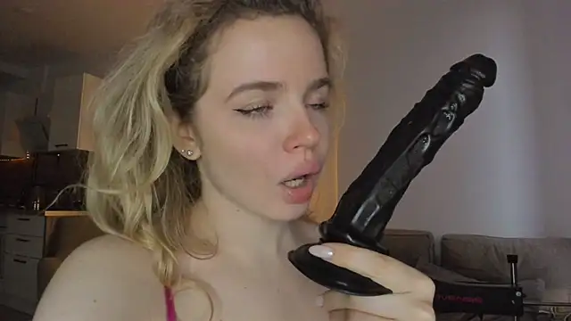 lit asella online show from February 1, 11:43 am