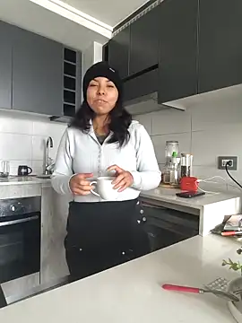 Snapshot of Diosagata chatting on April 14, 4:57 pm Diosagata online show from April 14, 4:57 pm